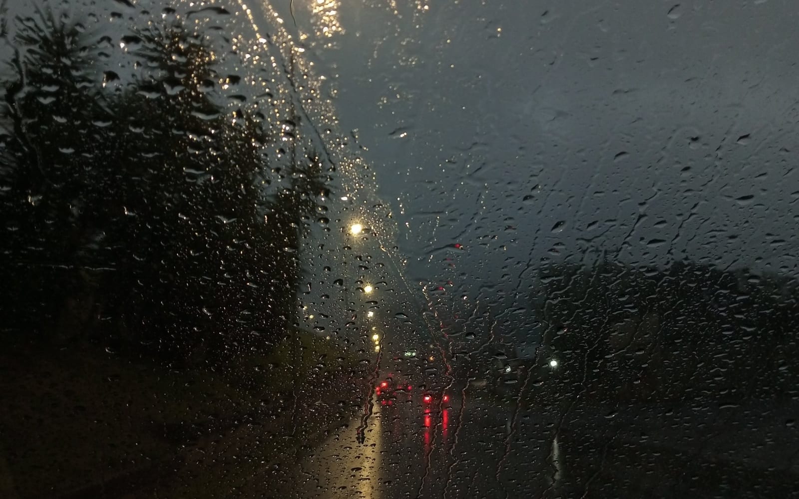 Sul do Brasil está entre regiões com risco de chuva volumosa e Defesa Civil do RS emite alerta
