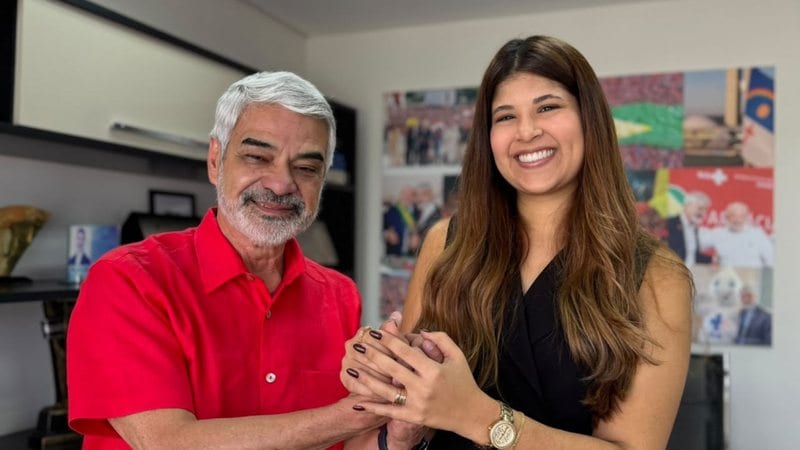 Humberto Costa fecha apoio de três líderes municipais em Pernambuco