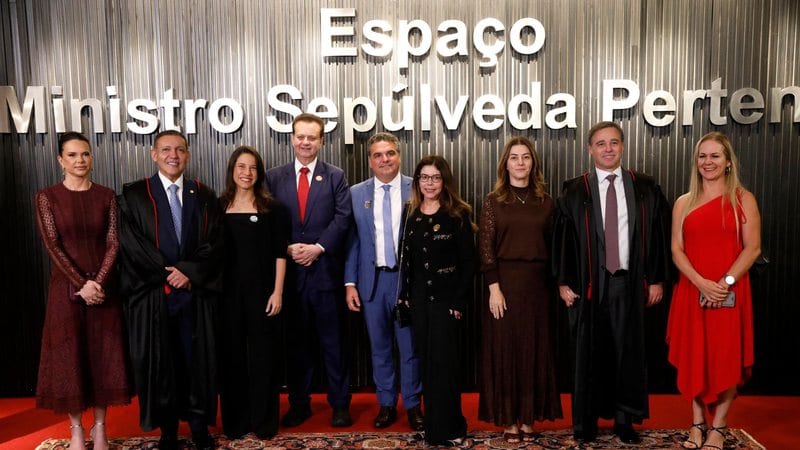 André Mendonça atende parcialmente Raquel Lyra e proíbe venda de férias a servidores; cálculo de teto salarial continua