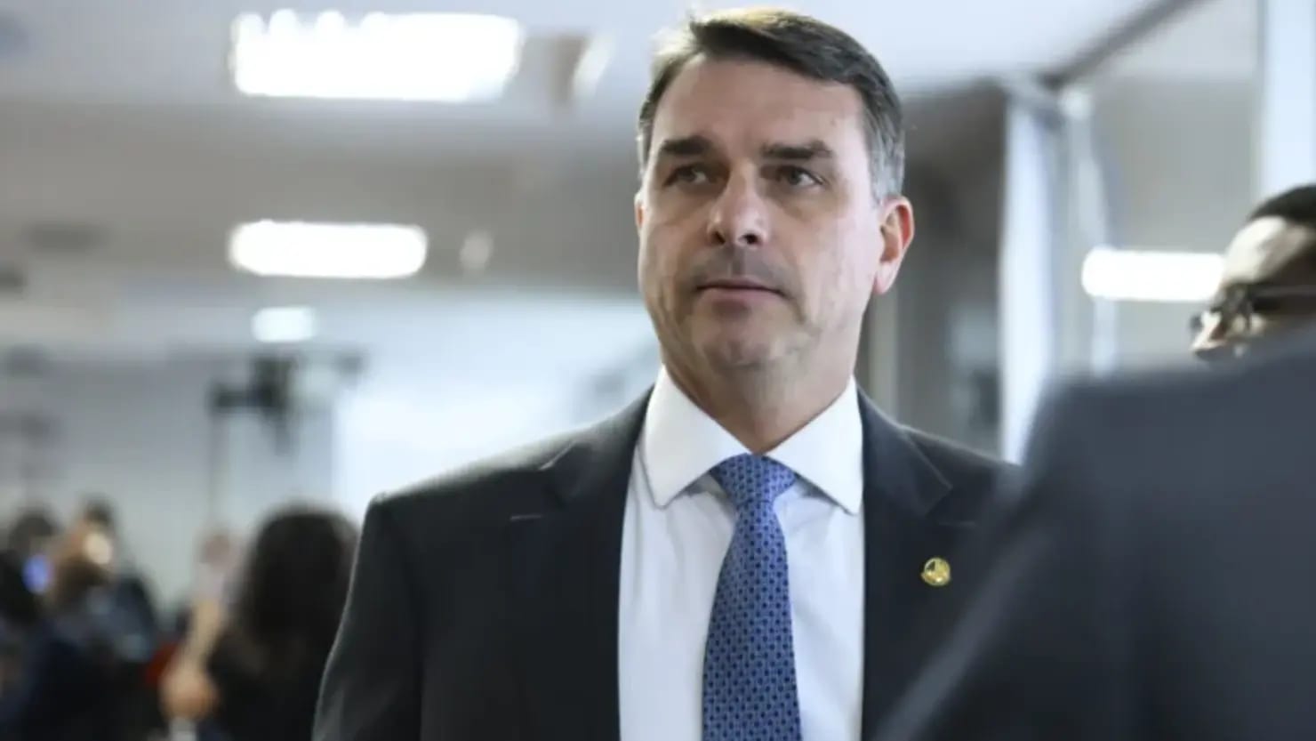 Flávio Bolsonaro elogia Pablo Marçal e pede união da direita