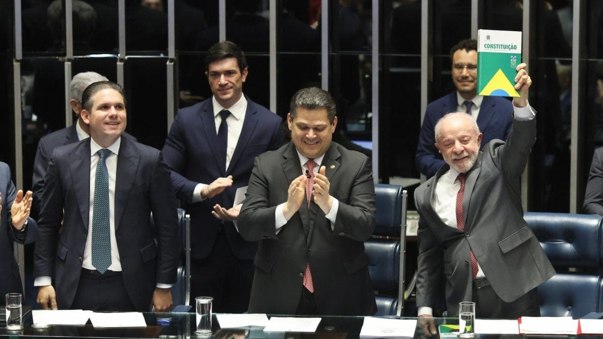 Congresso promulga aposentadoria especial para agentes de saúde