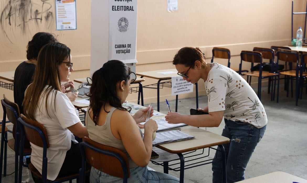 Votação no estado de SP registra índice de abstenção de 22,5% no primeiro turno