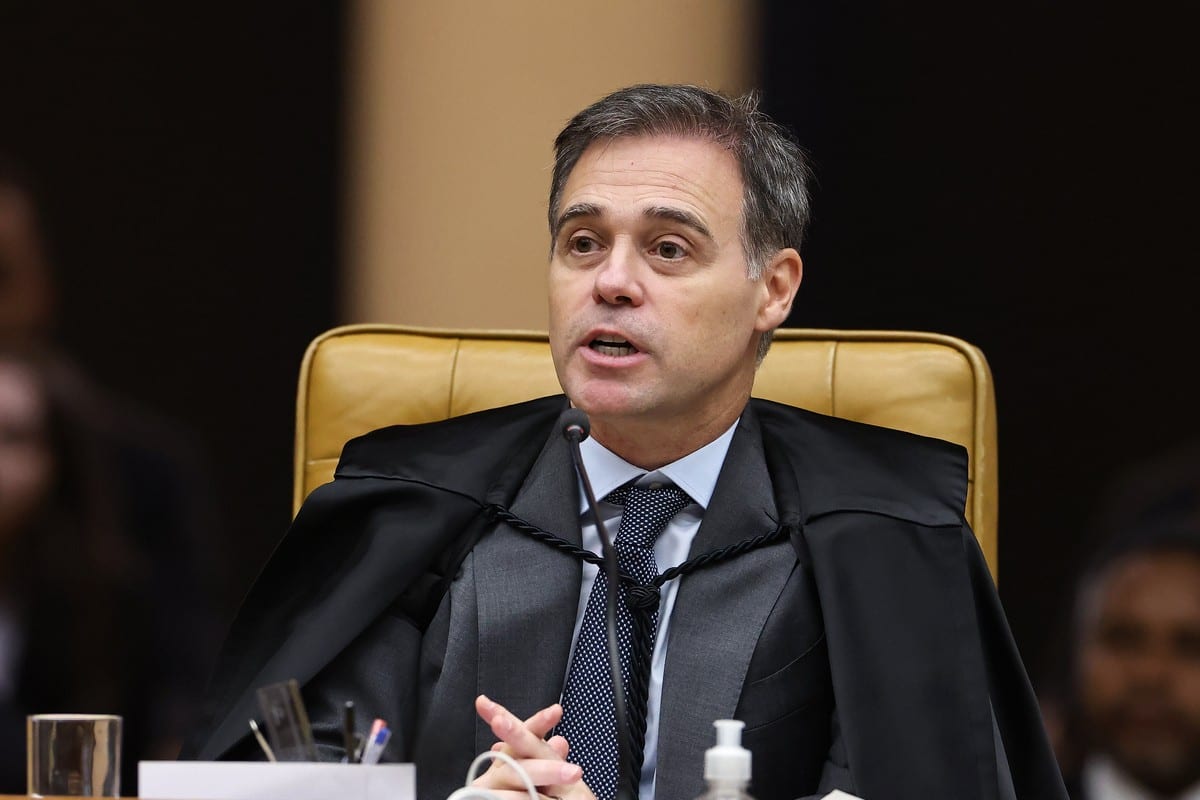 Mendonça usa identidade evangélica como instrumento de comunicação política