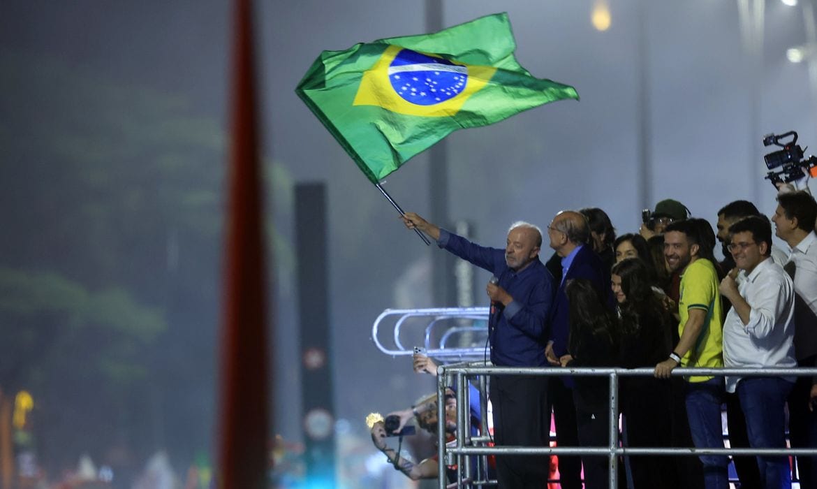 Chefes de Estado de diversos países parabenizam Lula pela reeleição no segundo turno das Eleições 2026