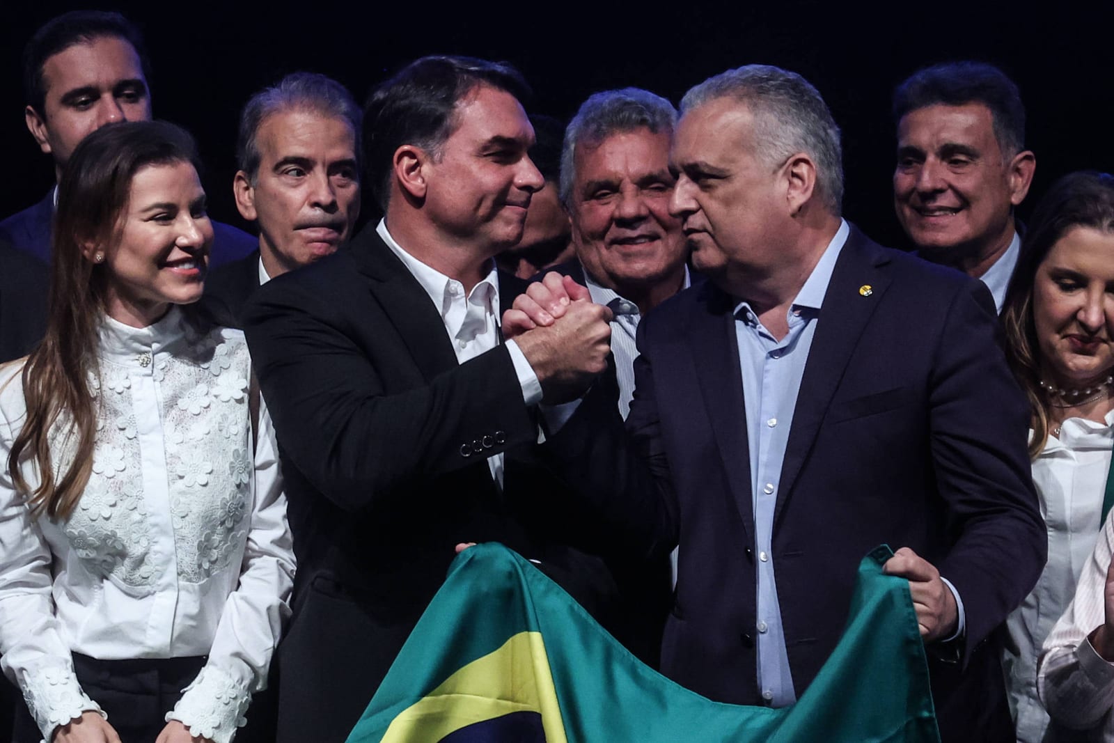 Alfredo Gaspar, vice de Flávio Bolsonaro, liderou atos no Nordeste e teve presença discreta nas redes