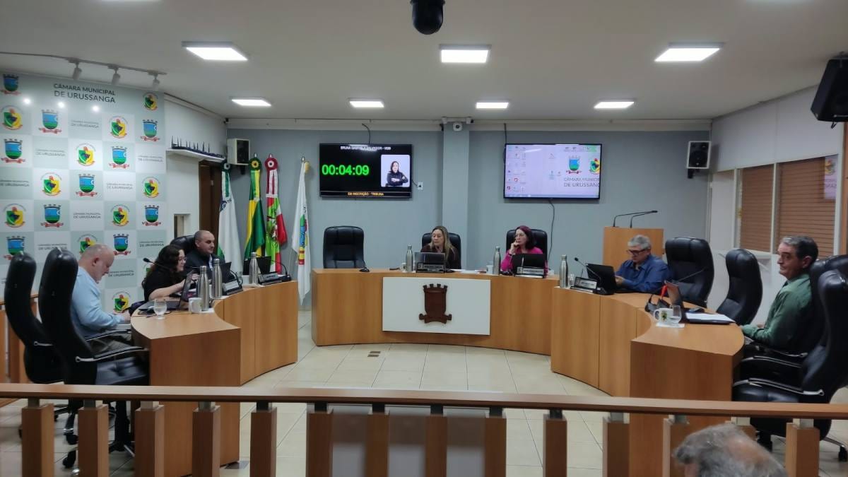 Câmara de Urussanga aprova política municipal de alfabetização e cessão de imóvel à Rede Feminina