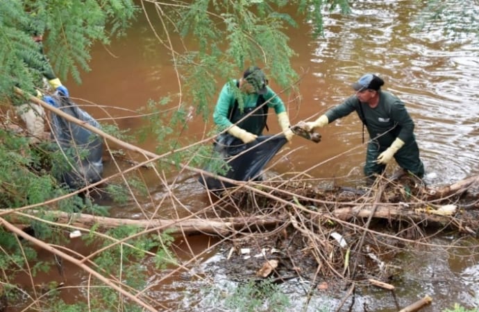São Miguel do Iguaçu inicia limpeza de rios para evitar alagamentos