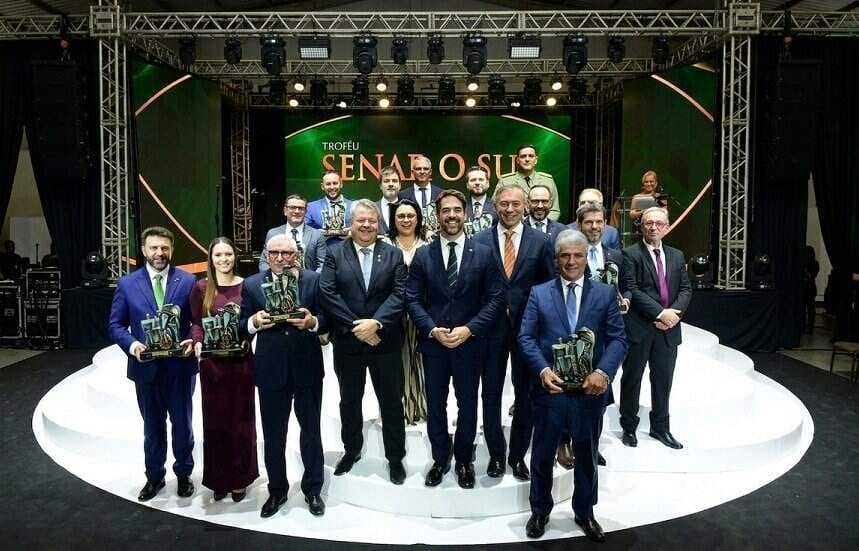 Troféu Senar O Sul homenageia 12 lideranças em Porto Alegre
