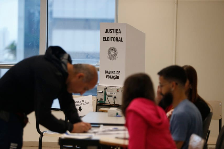 Mais de 600 mil pediram voto em trânsito; prazo acabou em 20/8