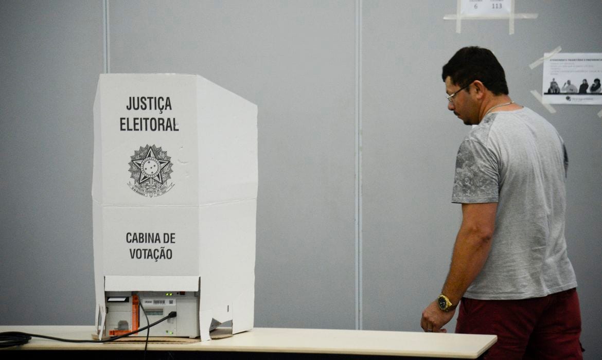 TEMPO REAL: saiba tudo sobre o domingo de eleições