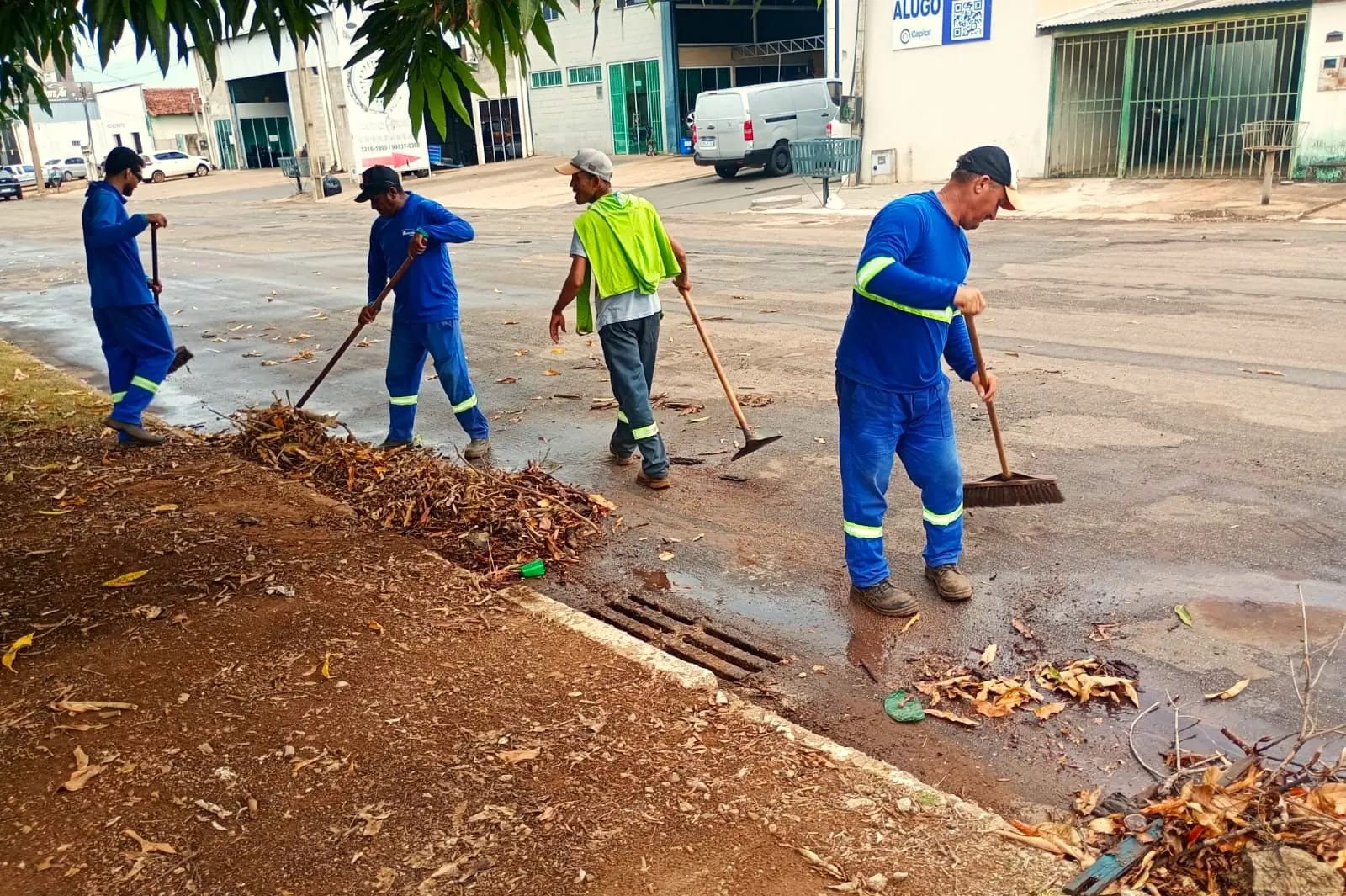 Palmas reduz jornada de limpeza urbana durante período de calor