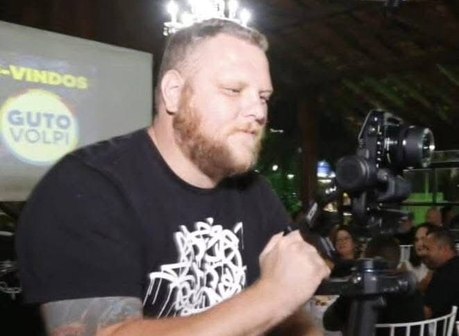 Enquanto vereadores se omitem, Justiça manda apagar postagens discriminatórias