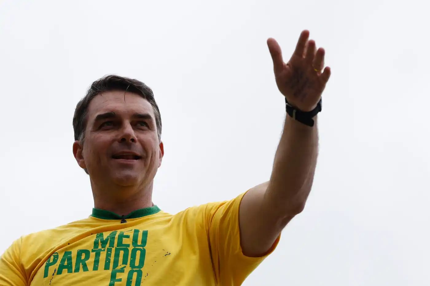 Flávio Bolsonaro lidera em Osasco com 45,34% dos votos válidos