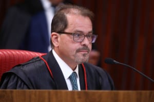 TSE avalia obrigar repasse imediato de 5% do Fundo Partidário para ações com mulheres