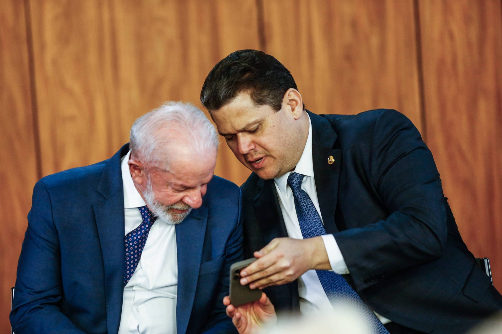 Lula reúne Davi Alcolumbre e destrava parte da pauta eleitoral