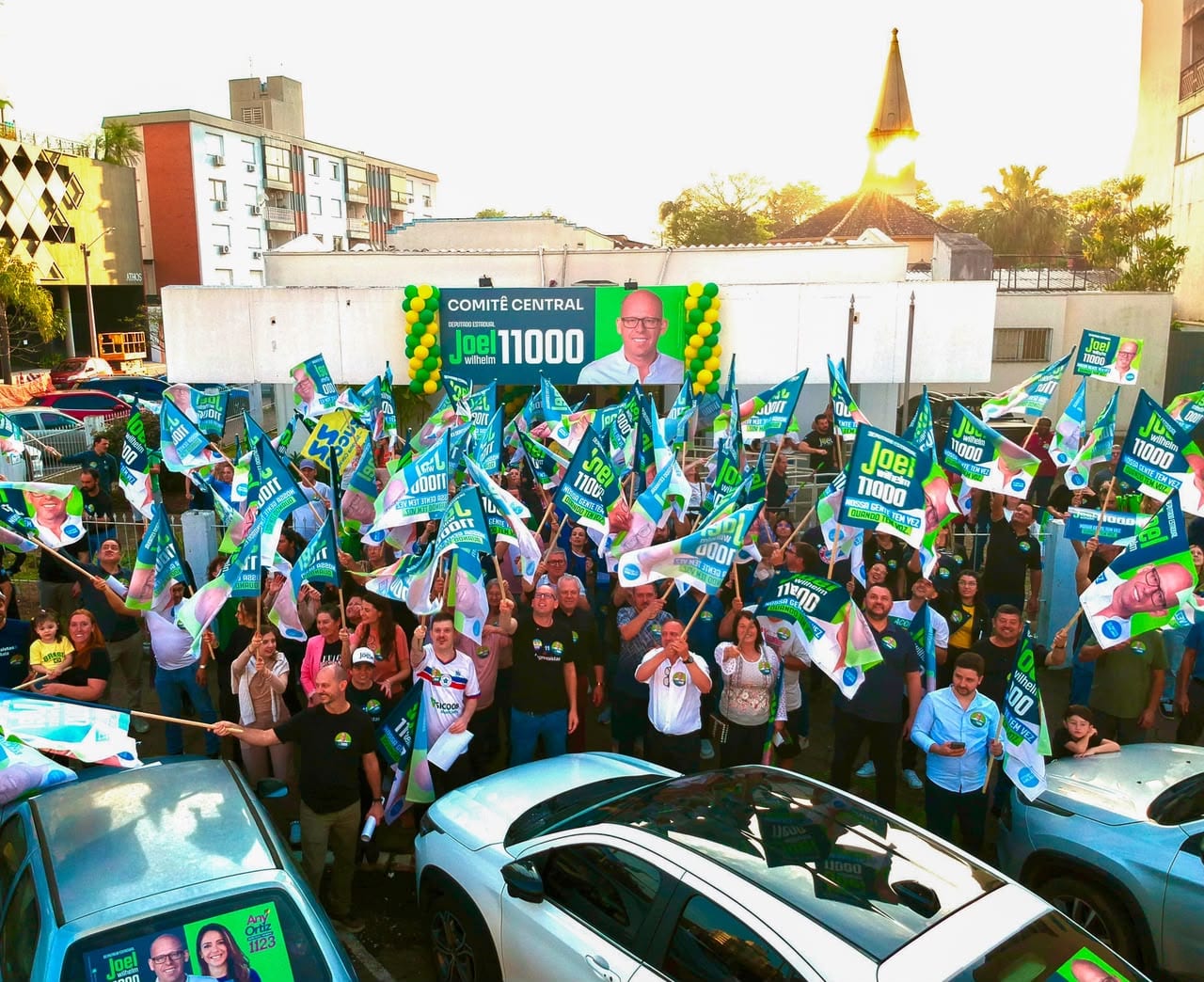 Joel inaugura Comitê Central em Igrejinha com mais de 500 presentes