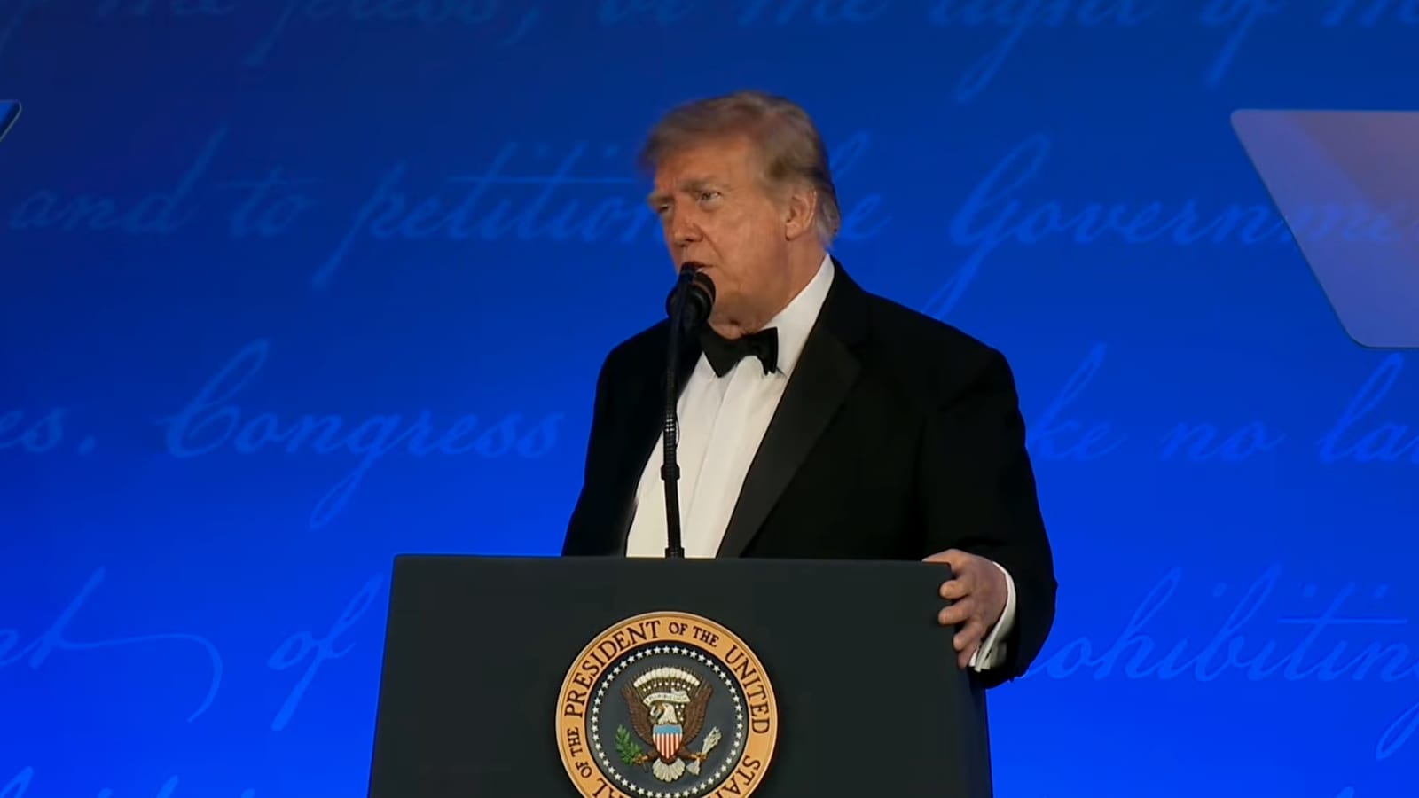 "CNN", "MS NOW" e "Politico" ampliam ação judicial contra Trump