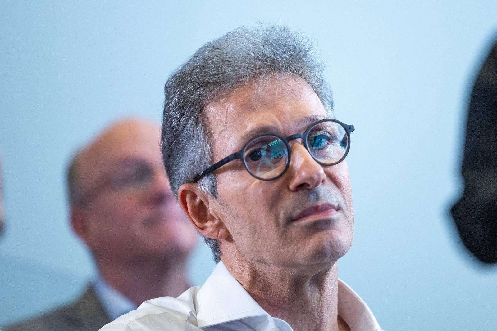Zema declara apoio a Flávio Bolsonaro no 2º turno
