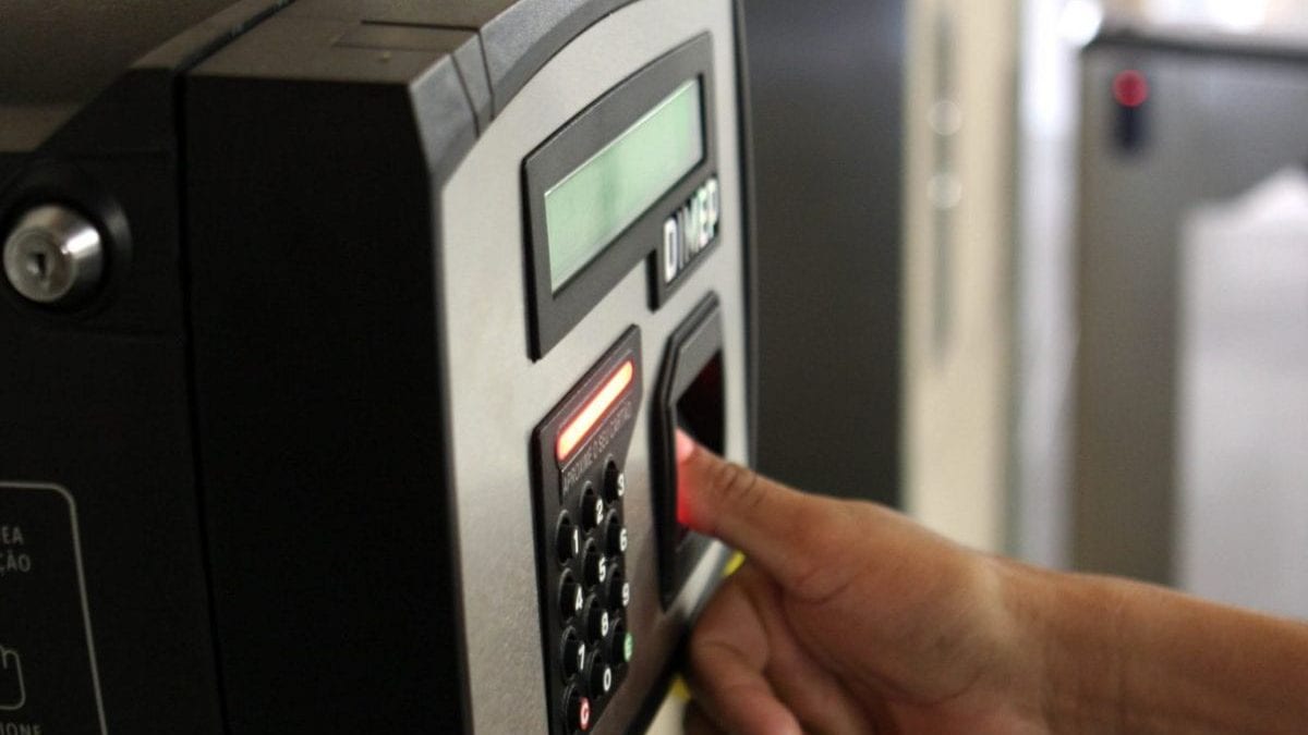 Fim da escala 6×1: como a tecnologia pode evitar falhas na hora de reorganizar as jornadas