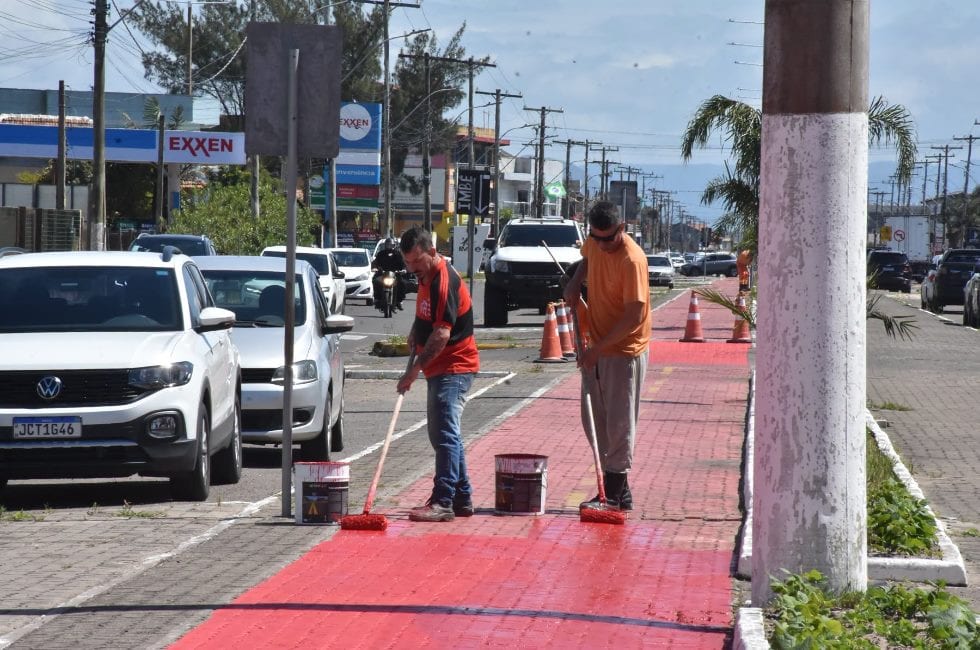 Imbé revitaliza pintura e sinalização da ciclovia da Avenida Osório