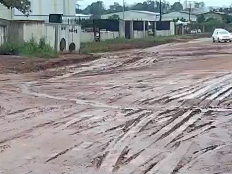 Chuva volta a causar transtornos no CDA de Assis, e trabalhadores cobram providências da Prefeitura
