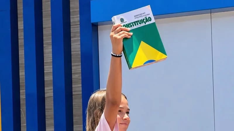 Docentes da Faculdade de Direito da UFRGS divulgam nota em defesa da Constituição e declaram apoio a Lula