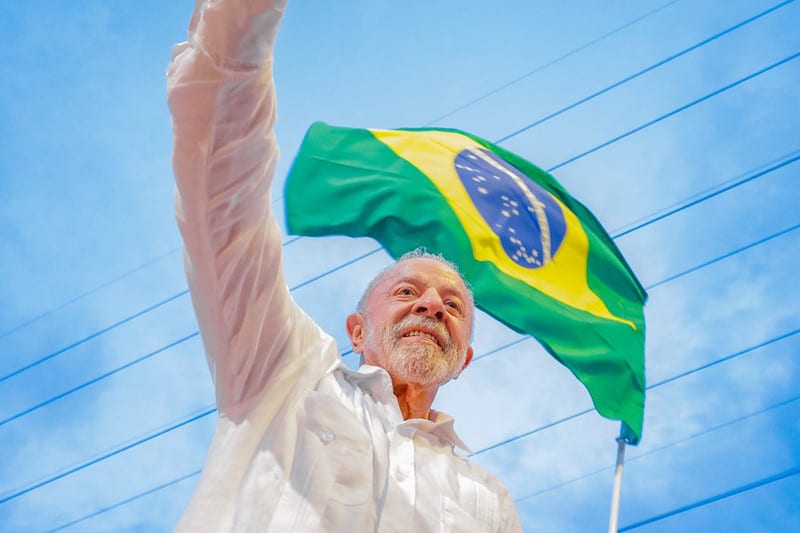 Lula é reeleito presidente do Brasil em um cenário político desafiador
