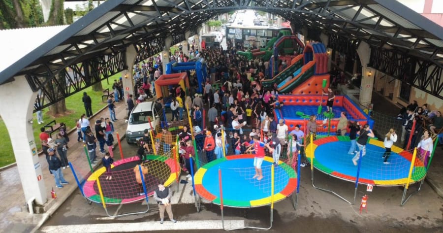 Tarde de diversão reúne crianças e famílias em Sarandi na celebração do Dia das Crianças