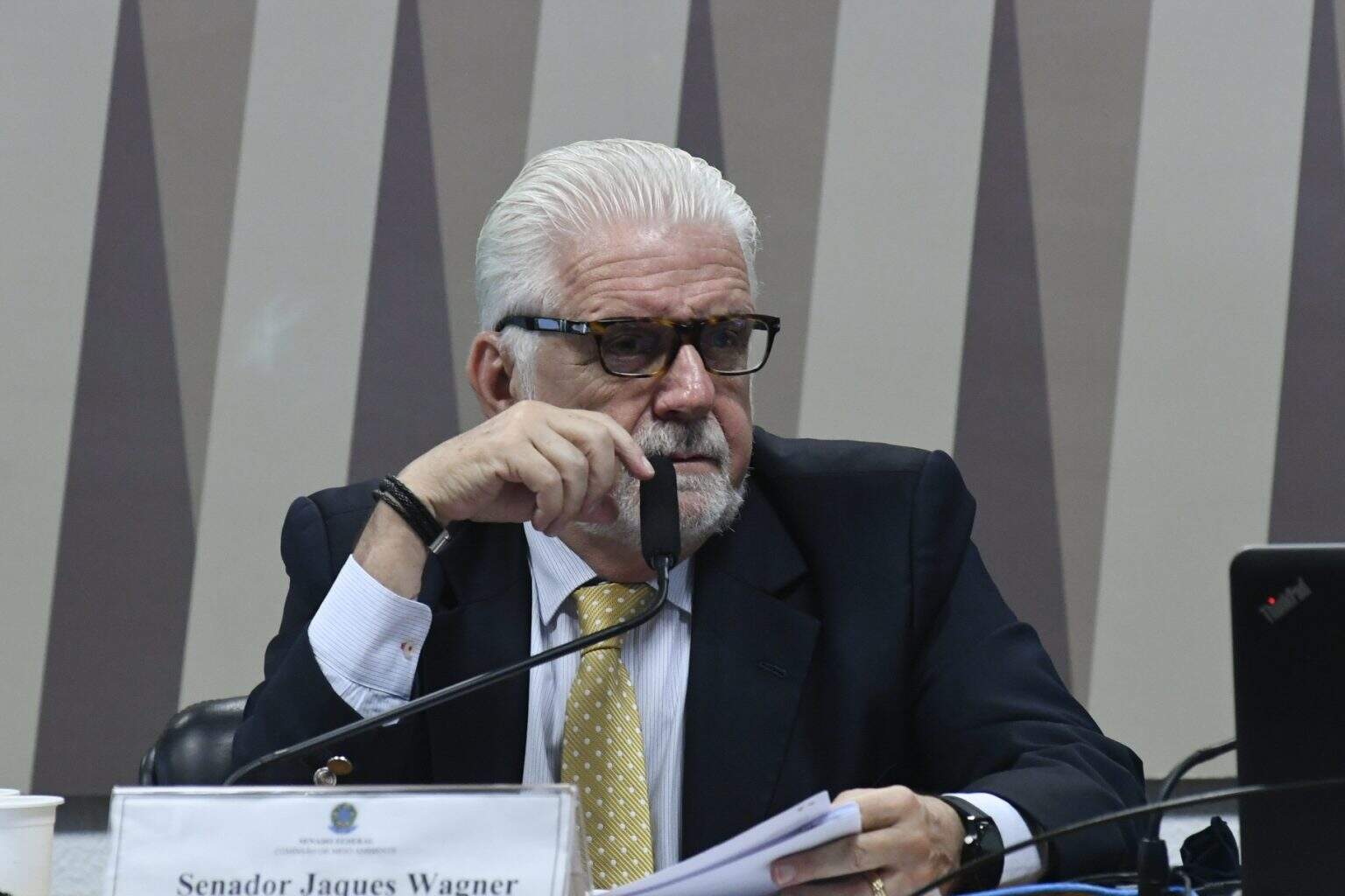Jaques Wagner se diz tranquilo e promete provar inocência em investigação