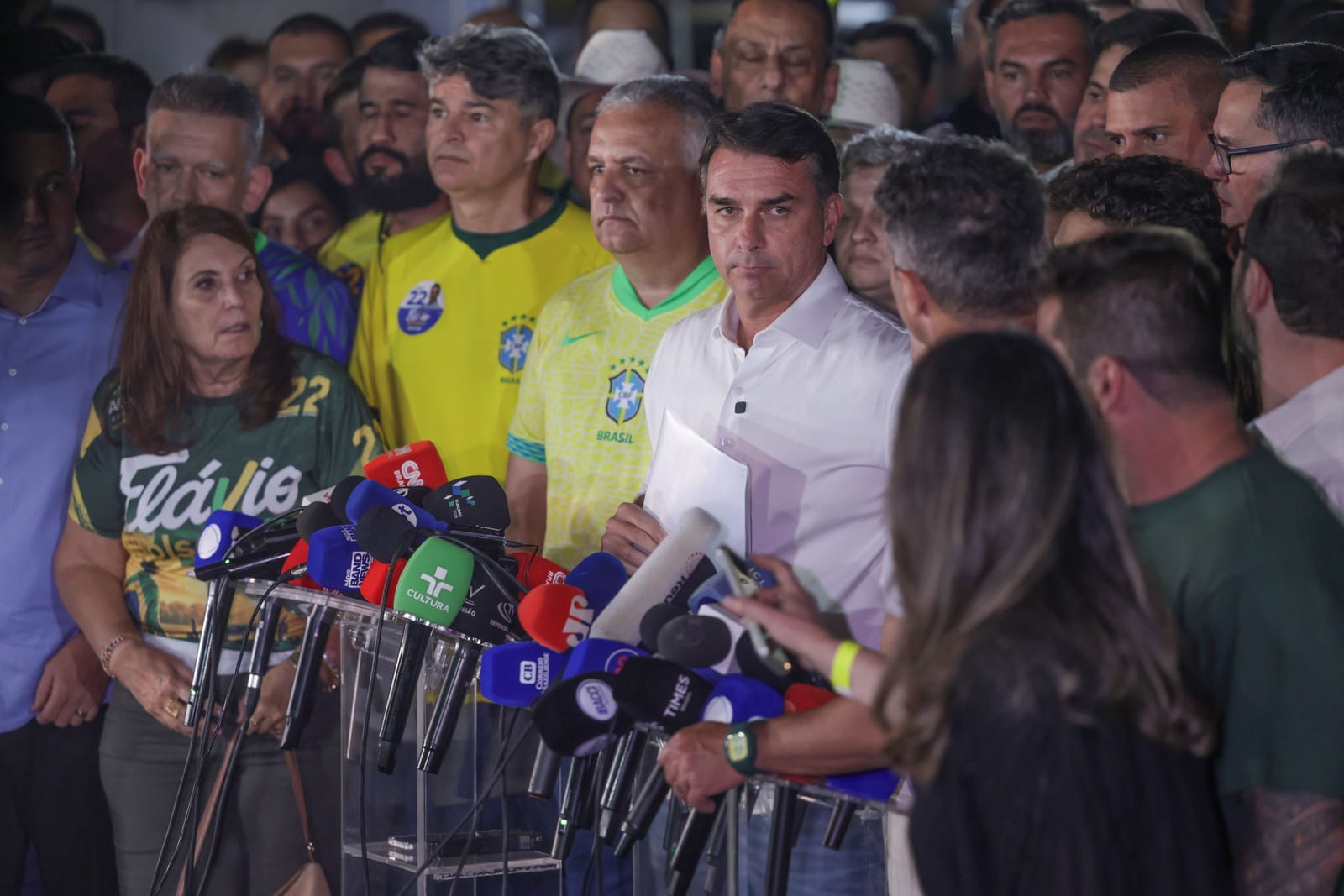 Crusoé: Flávio ficará sem cargo público e sem foro privilegiado em 2027