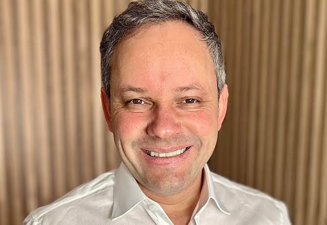 Prefeito Pedro Almeida aborda projetos habitacionais e obras na saúde