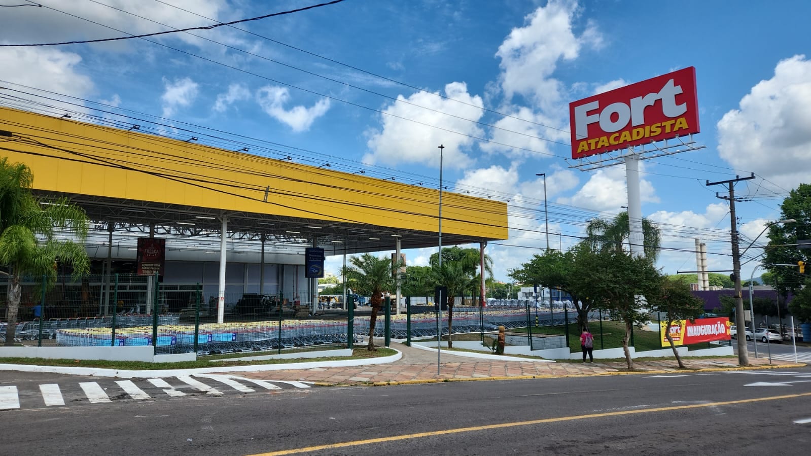 Fort Atacadista oferece 20 vagas de emprego em Santa Cruz; veja como se candidatar