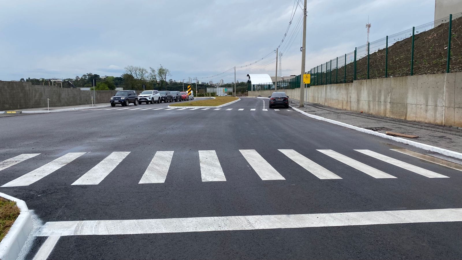 Prefeitura realiza entrega da pavimentação asfáltica da segunda etapa da Avenida dos Imigrantes