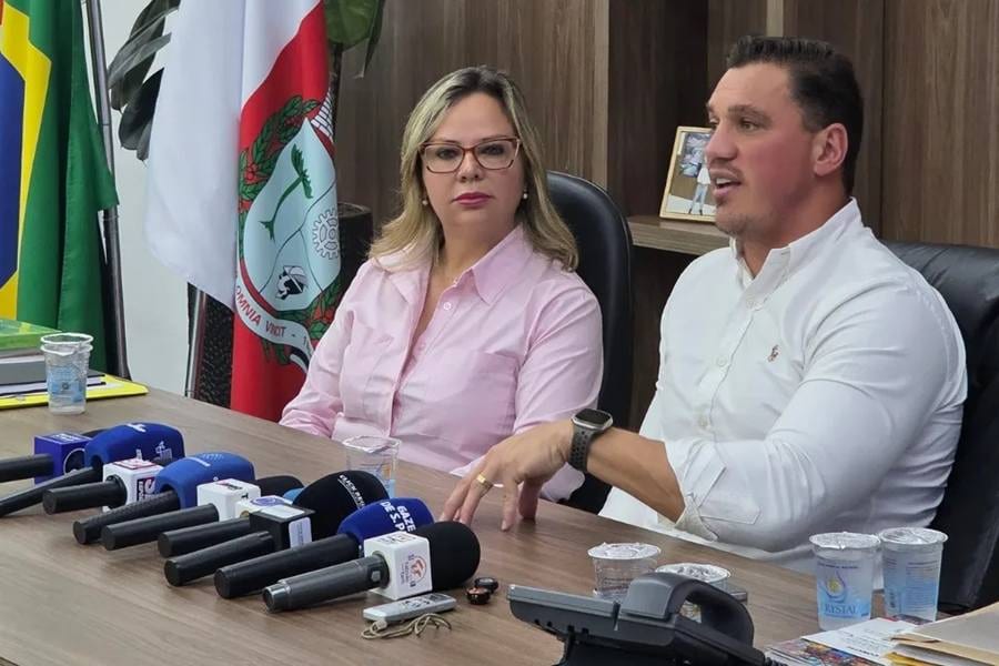 Daniel anuncia planos para saúde, segurança e nega rompimento com vice em Taboão da Serra
