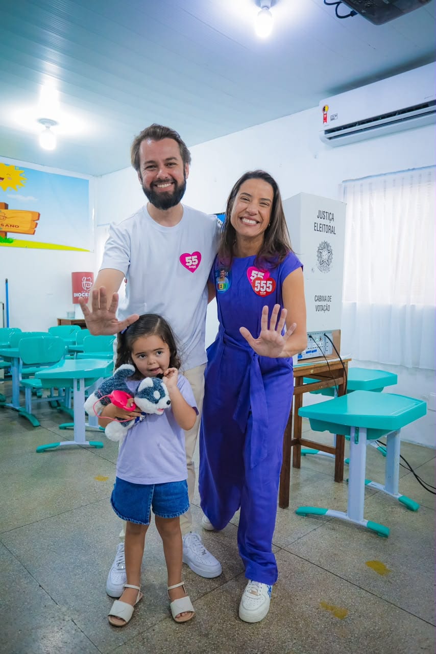 André Teixeira Filho votou em Caruaru ao lado de Raquel Lyra
