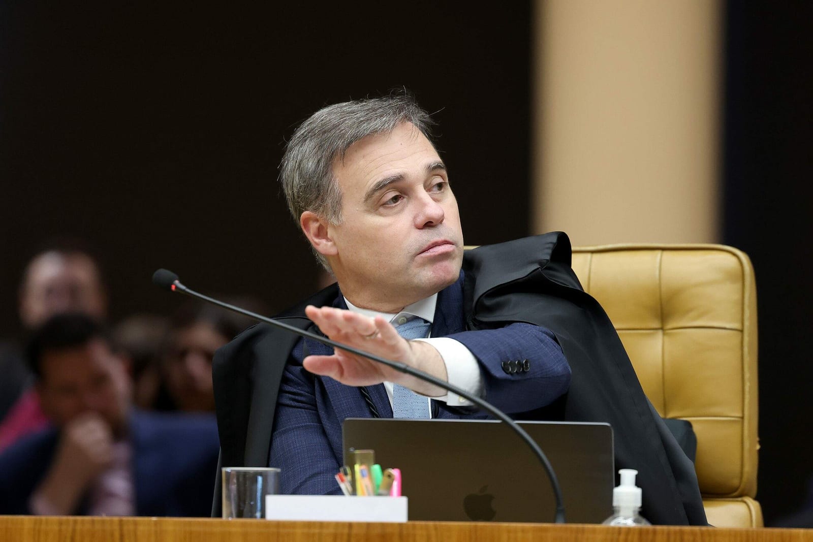 O ministro André Mendonça, do Supremo, sinalizou a auxiliares que não vê trégua com a Polícia Federal nas tensões que en