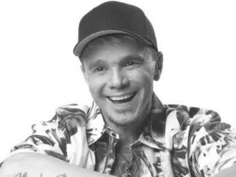 Morre Netinho, ícone do axé dos anos 90, aos 60 anos; morte provoca comoção entre fãs e artistas brasileiros