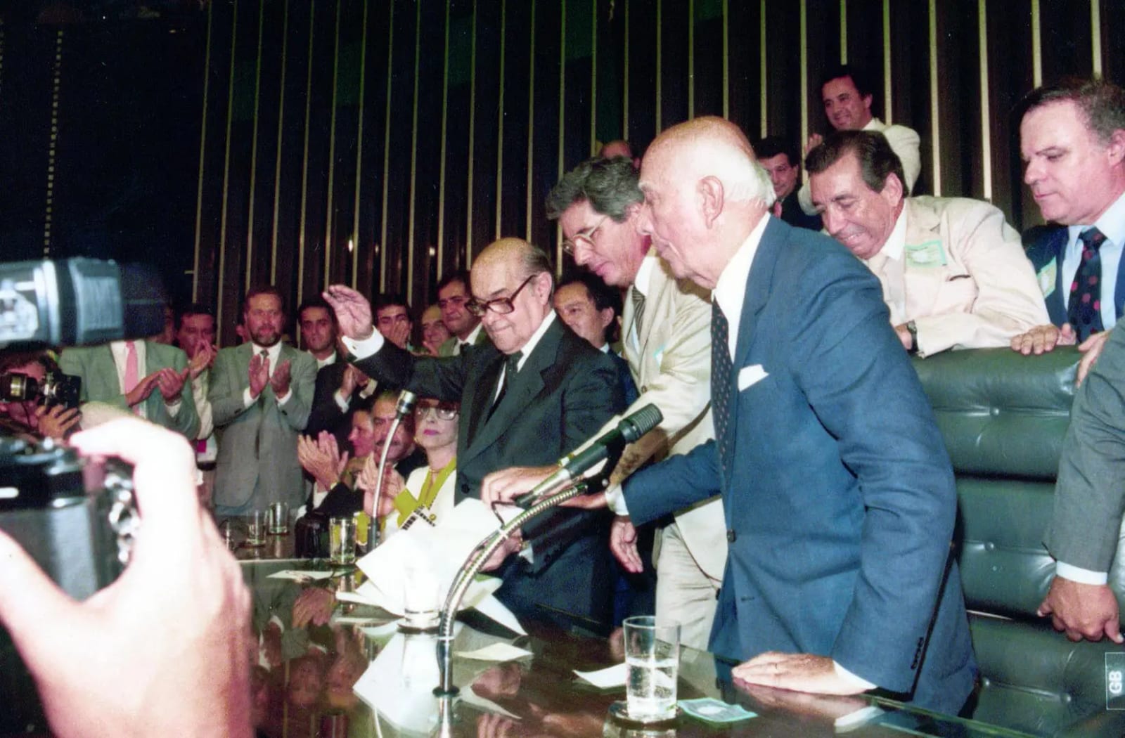 Justiça autoriza acesso a documentos sigilosos sobre morte de Tancredo Neves