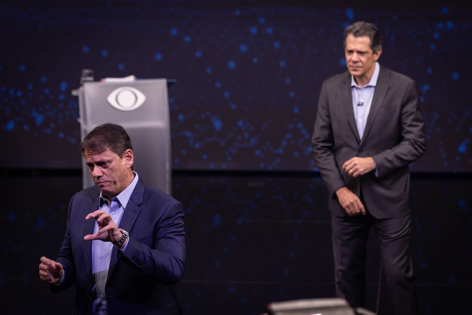 Tarcísio tem 45% e Haddad, 27%, em pesquisa para governo de SP