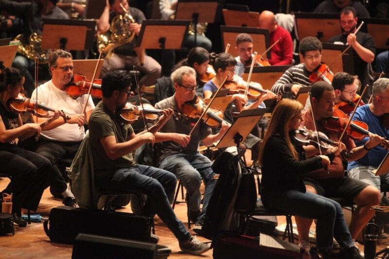 Sinfônica de Santos apresenta obras de Debussy, Haydn e Brahms