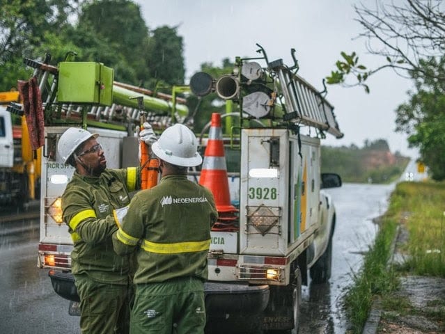 Com risco de tempestades severas, Neoenergia Elektro reforça equipes em campo e orientações de segurança
