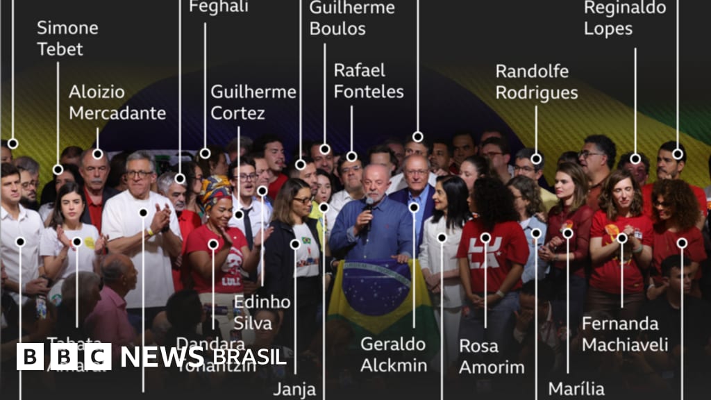 Quem estava ao lado de Lula durante discurso da vitória na eleição