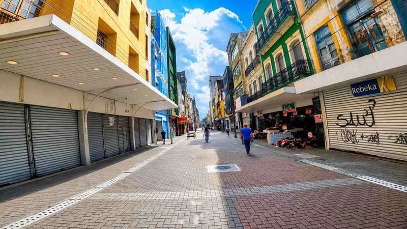 Rua da Imperatriz reabre para carros em setembro após meio século como calçadão