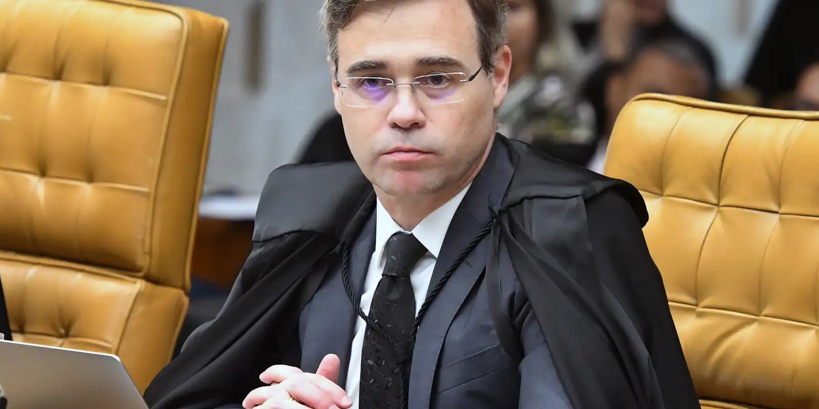 Mendonça diz que abrir celular de ex-banqueiro pode prejudicar investigações