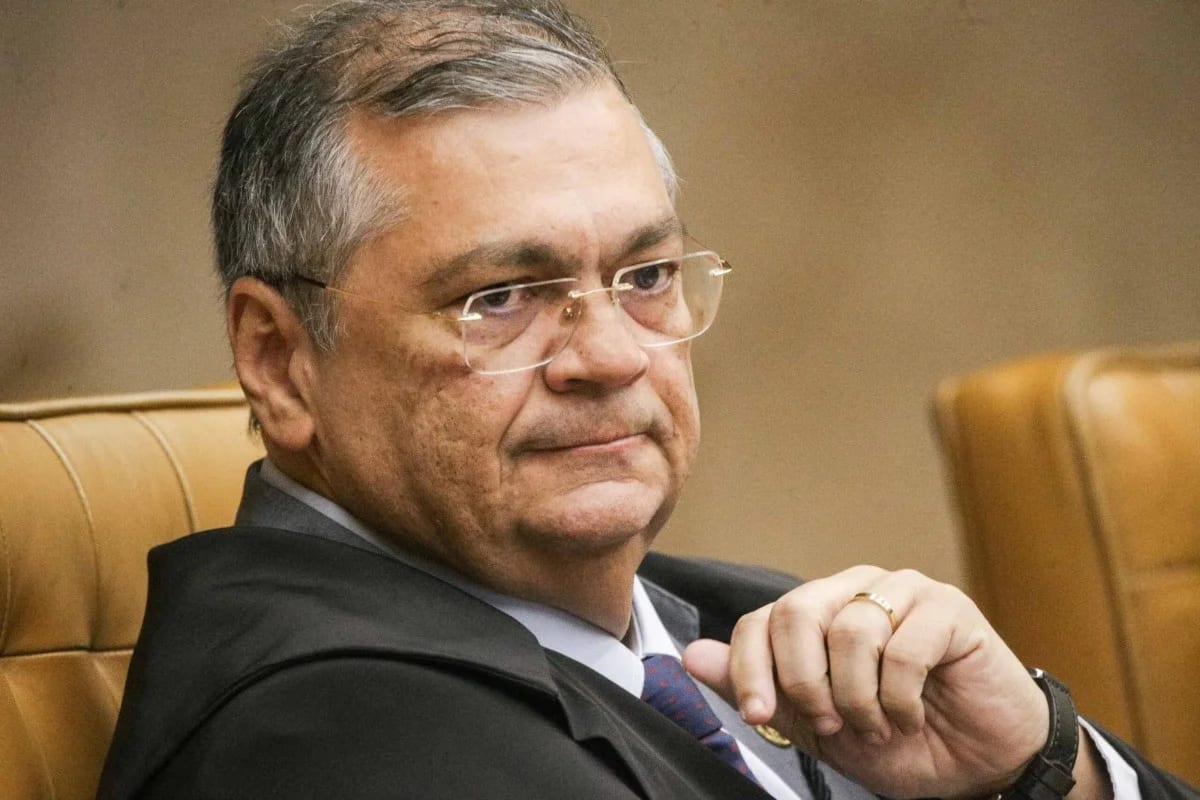 Dino insinua que Fux recebeu mensagens de Vorcaro; Fux nega