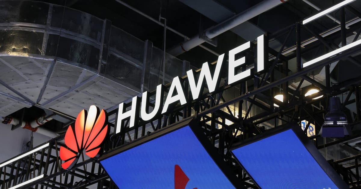 Queda no lucro da Huawei acelera para 36% no primeiro semestre com alta de custos e gastos com pesquisa