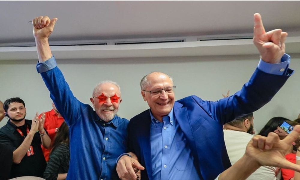 Vitória de Lula repercute no exterior com destaque para virada histórica