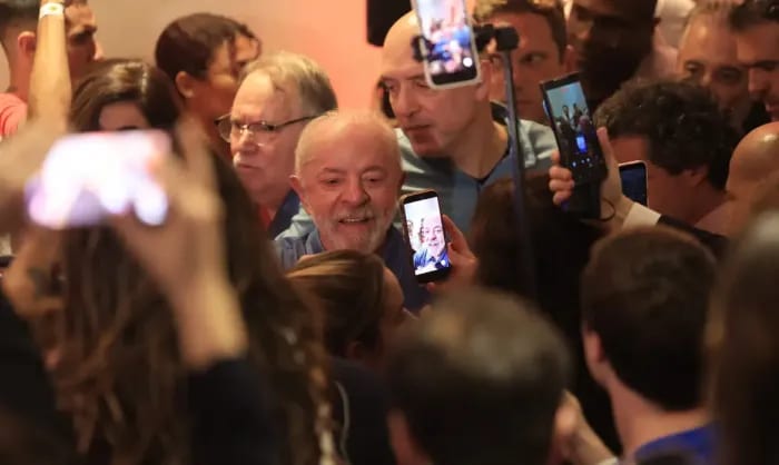 Lula Agradece Votos e Anuncia Prioridade na Regulamentação de Mídias Digitais, Citando ‘Intromissão Externa’