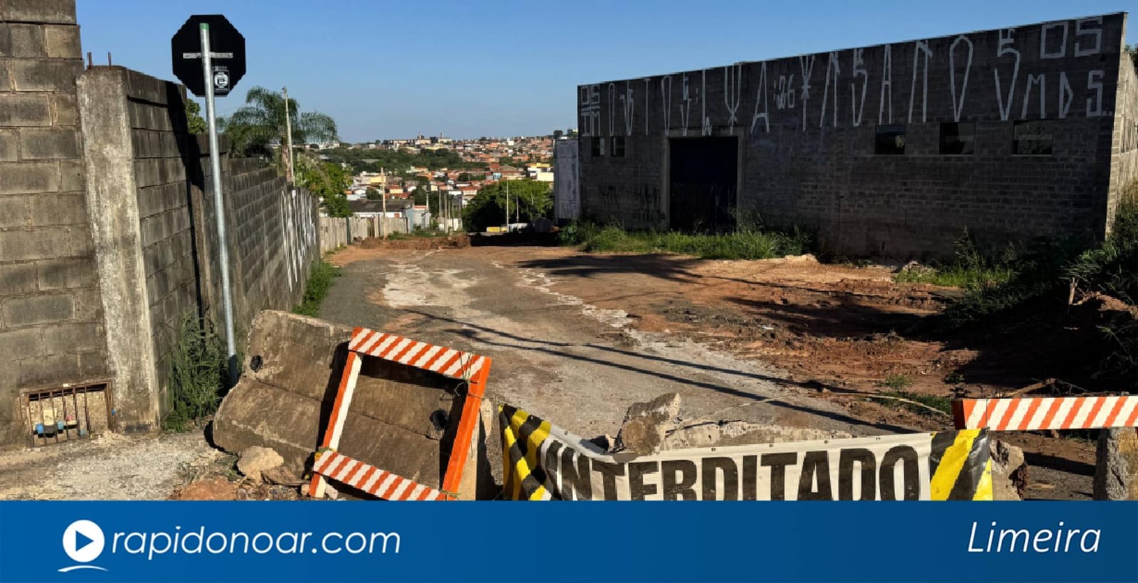 Obras paralisadas na rua William Silva geram bloqueio e atrasos em Limeira