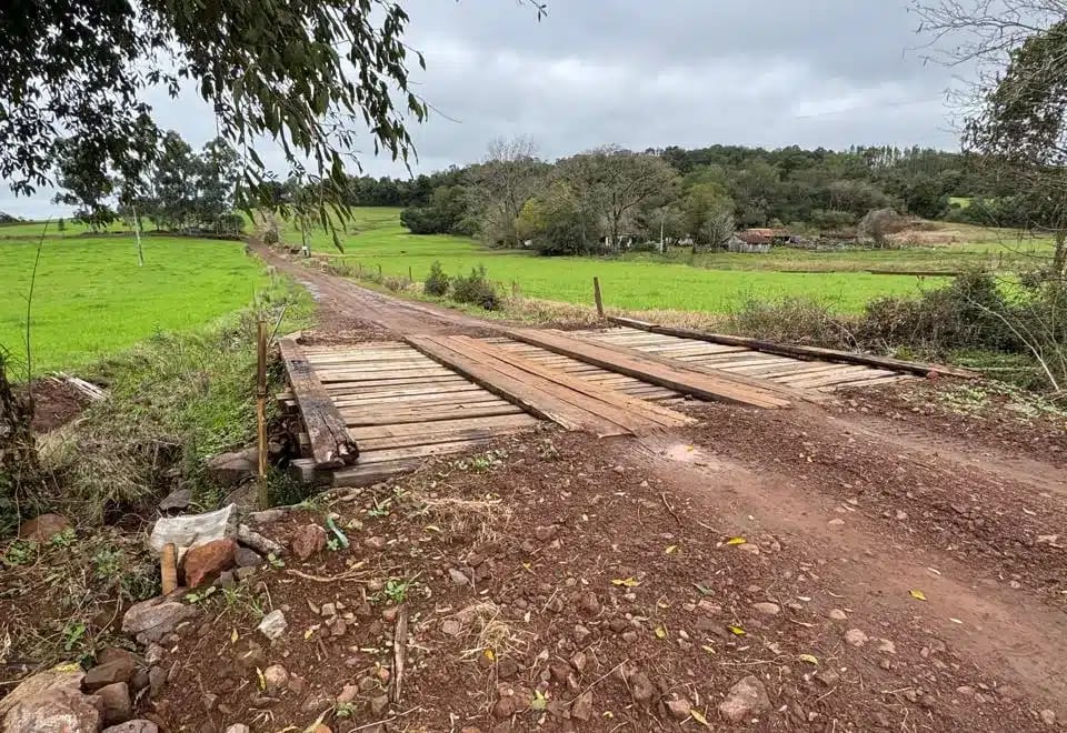 Prefeitura de Ijuí implanta ponte no distrito do Mauá